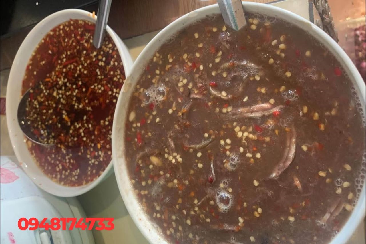 cach-lam-nuoc-mam-an-banh-xeo-mien-trung